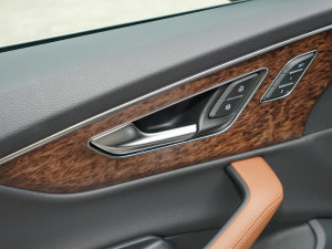 202355 TFSI quattro S line\ п؅^