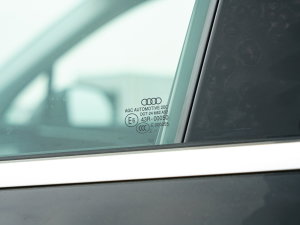 202345 TFSI quattro S line\ ^