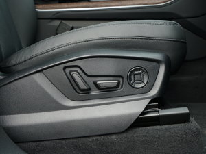 202345 TFSI quattro S line\ g