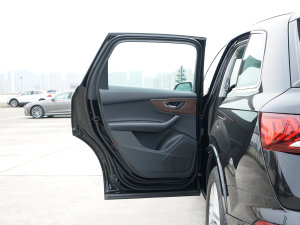 202345 TFSI quattro S line\ ܇T