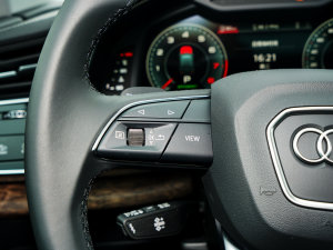 202345 TFSI quattro S line\ п؅^