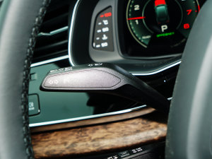 202345 TFSI quattro S line\ п؅^