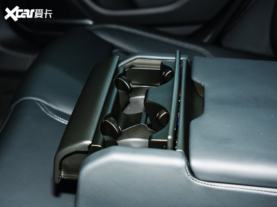 2023��?yu��n)W��A7 55 TFSI quattro ������