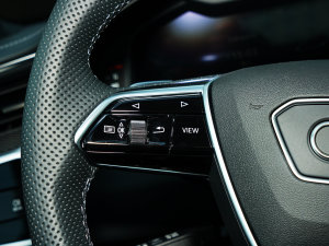 202355 TFSI quattro  п؅^