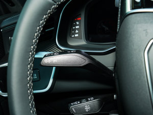 202355 TFSI quattro  п؅^