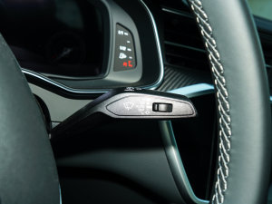 202355 TFSI quattro  п؅^