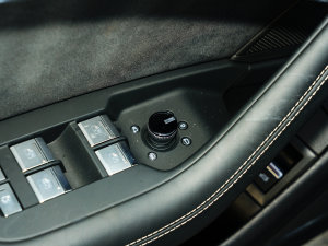 202355 TFSI quattro  п؅^