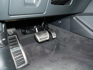 202355 TFSI quattro  п؅^