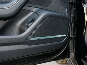 202355 TFSI quattro  п؅^