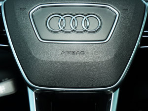 202355 TFSI quattro  п؅^