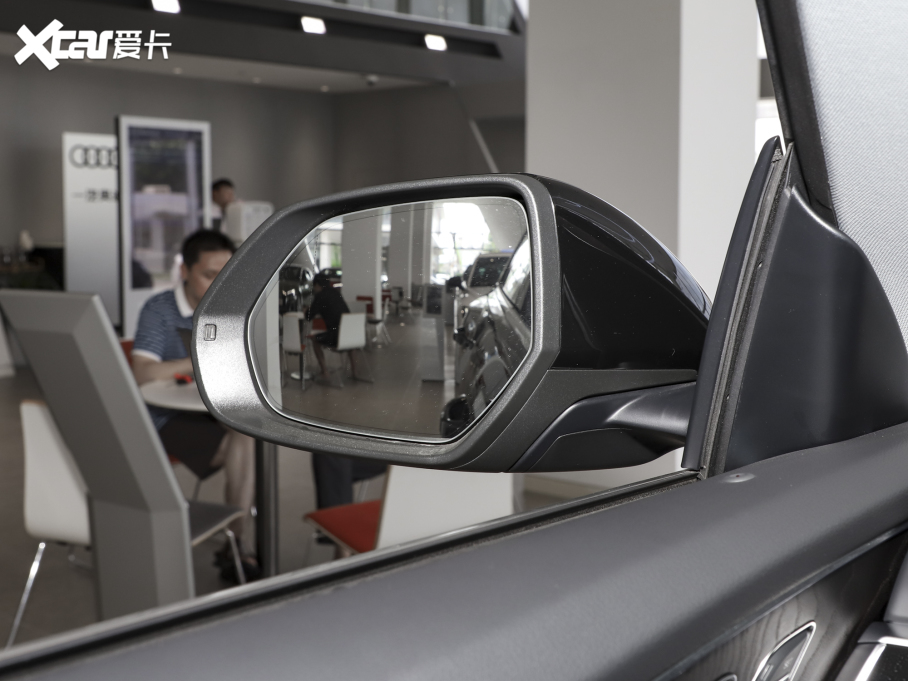 2023��W��Q8 55 TFSI ���A�Ӹ���