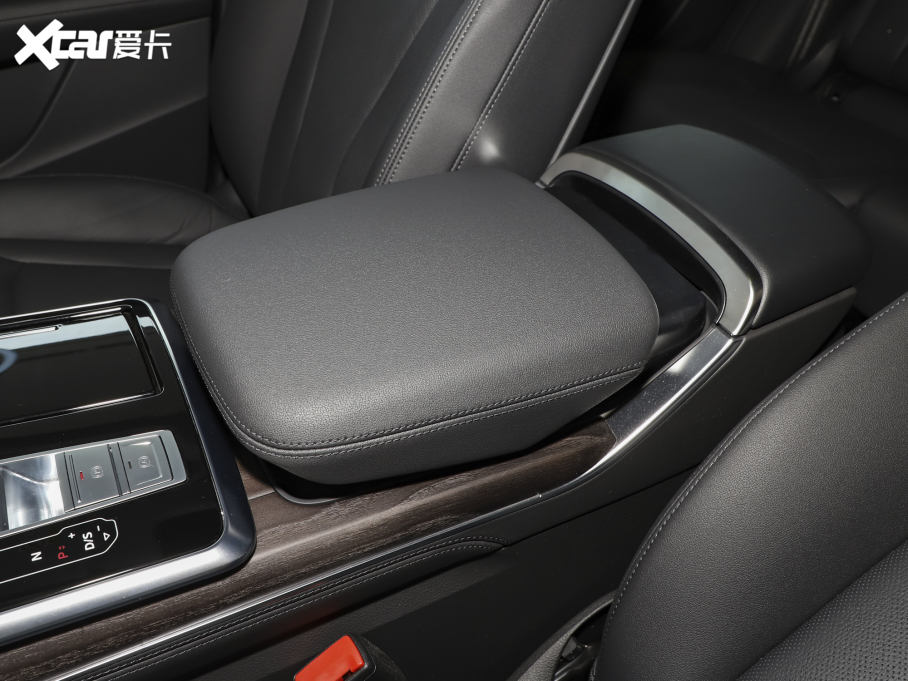 2023��?yu��n)W��Q8 55 TFSI ���A��(d��ng)����