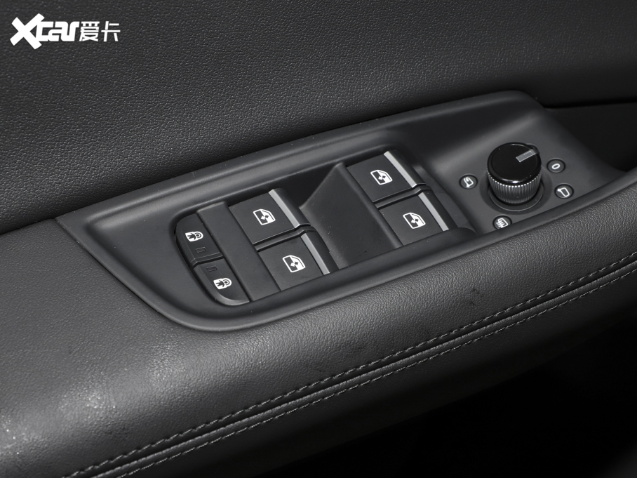 2023��W��Q8 55 TFSI ���A�Ӹ���