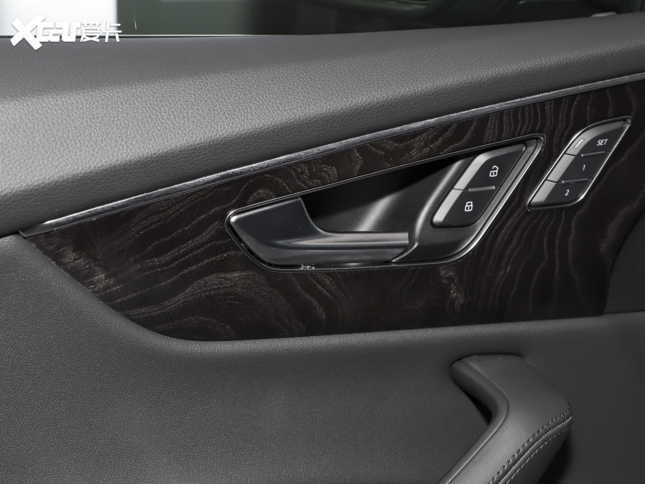 2023��W��Q8 55 TFSI ���A�Ӹ���