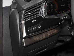 2023��55 TFSI ���A�Ӹ��� �п؅^