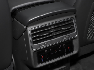 2023��55 TFSI ���A�Ӹ��� �п؅^