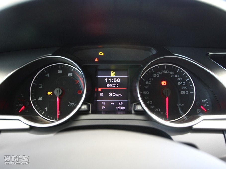 2010?yun)WA5 2.0TFSI Sportback g(sh)