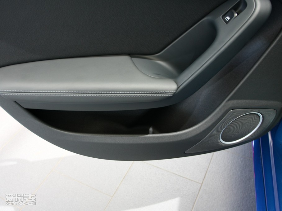 2010?yun)WA5 2.0TFSI Sportback g(sh)