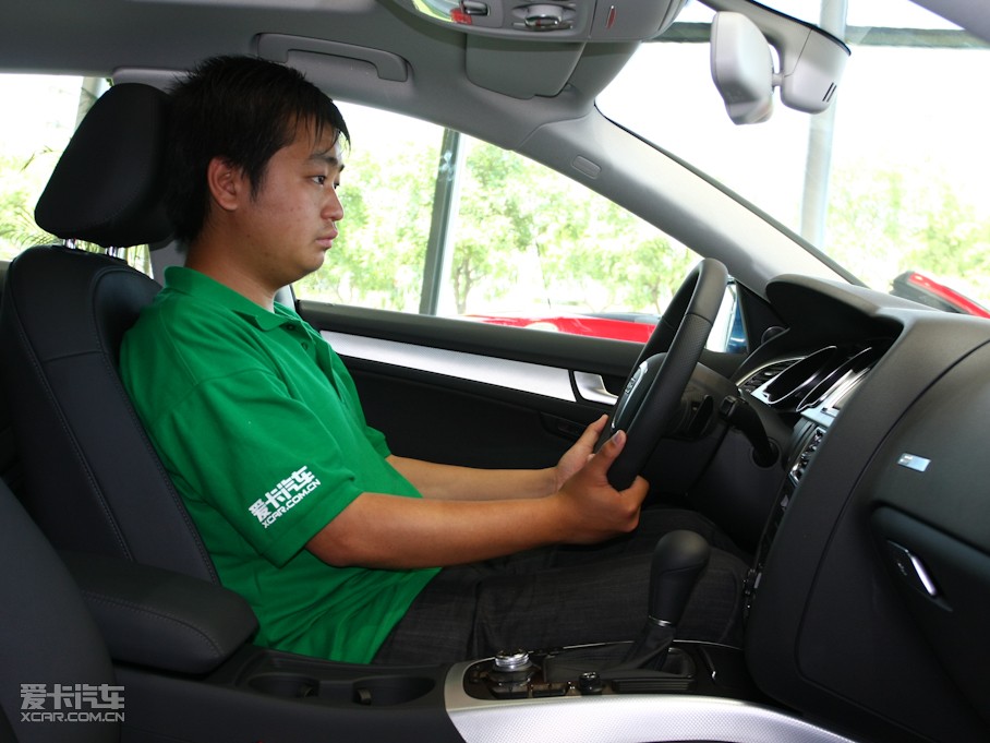 2010?yun)WA5 2.0TFSI Sportback g(sh)