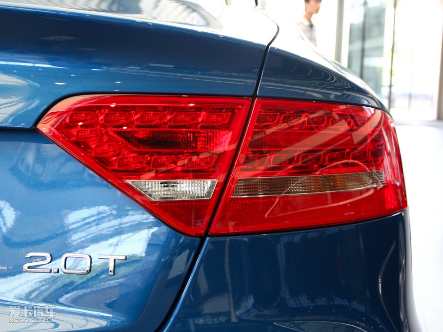 2010WA5 2.0TFSI Sportback g(sh)