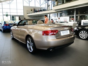 2010��2.0TFSI Cabriolet ���w���^