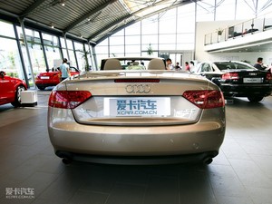 2010��2.0TFSI Cabriolet ���w���^