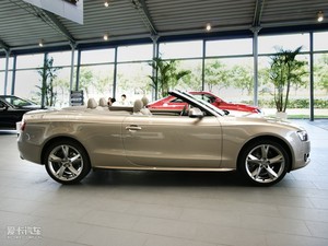 2010��2.0TFSI Cabriolet ���w���^