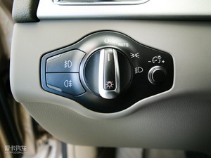 2010��2.0TFSI Cabriolet �п؅^