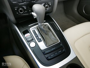 2010��2.0TFSI Cabriolet �п؅^