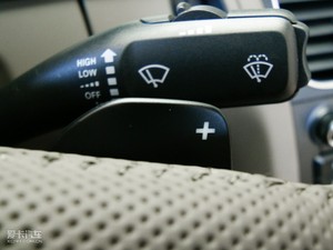 2010��2.0TFSI Cabriolet �п؅^