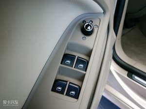 2010��2.0TFSI Cabriolet �п؅^