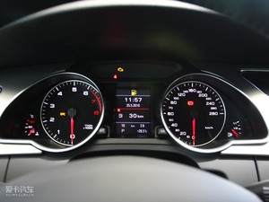 2010款2.0TFSI Sportback 技术型 仪表