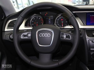 2010款2.0TFSI Sportback 技术型 方向盘