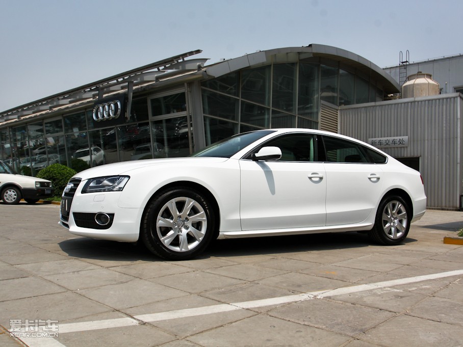 2010?yun)WA5 2.0TFSI Sportback A