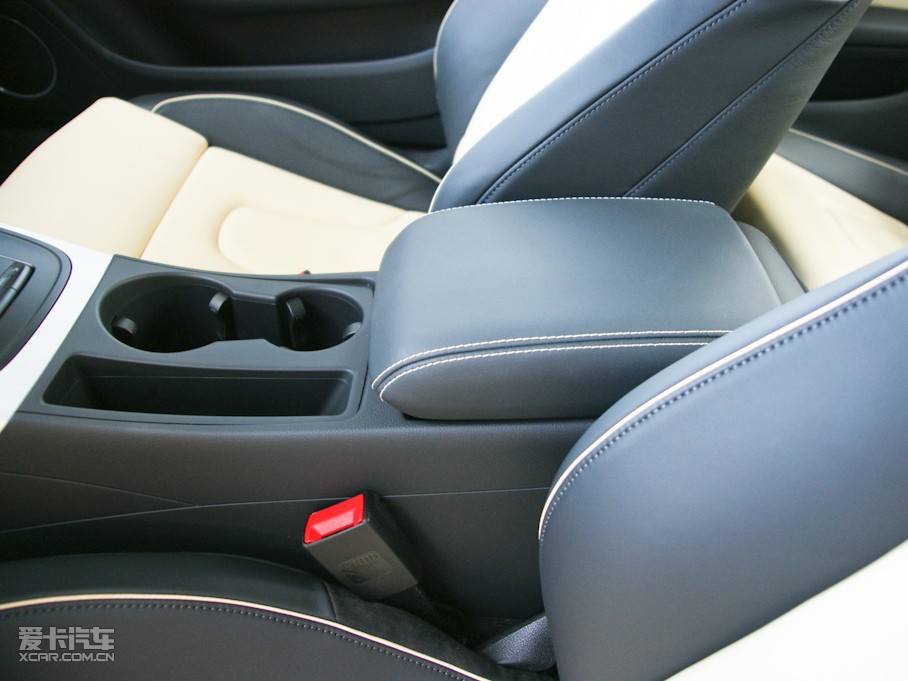 2010WA5 Coupe 2.0T Coupe Lа