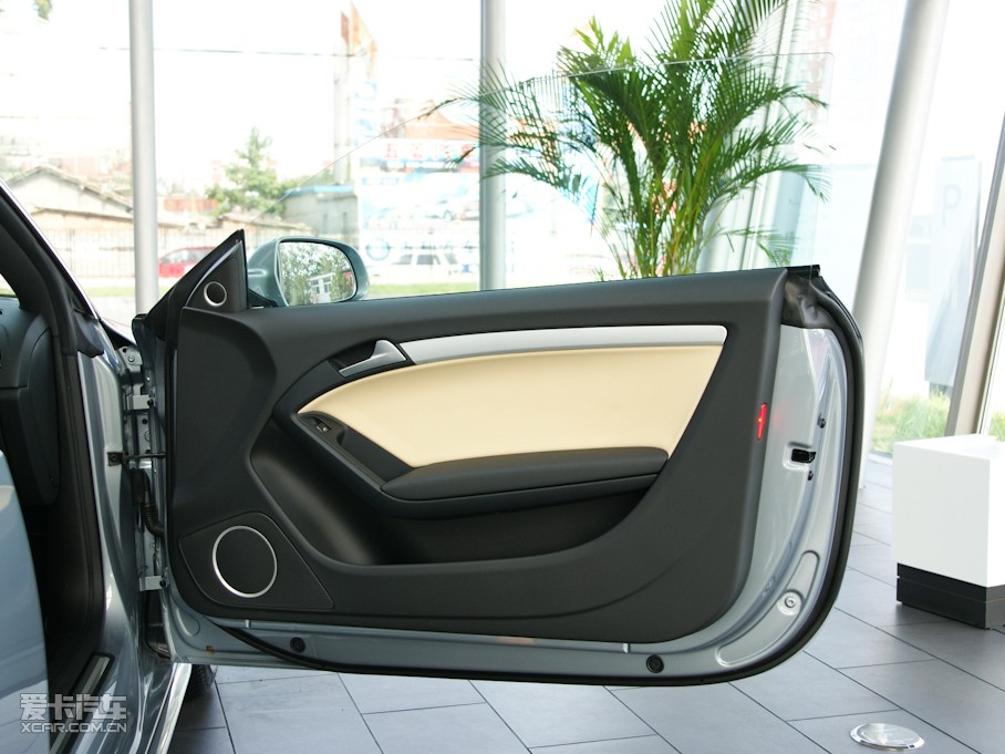 2010WA5 Coupe 2.0T Coupe Lа