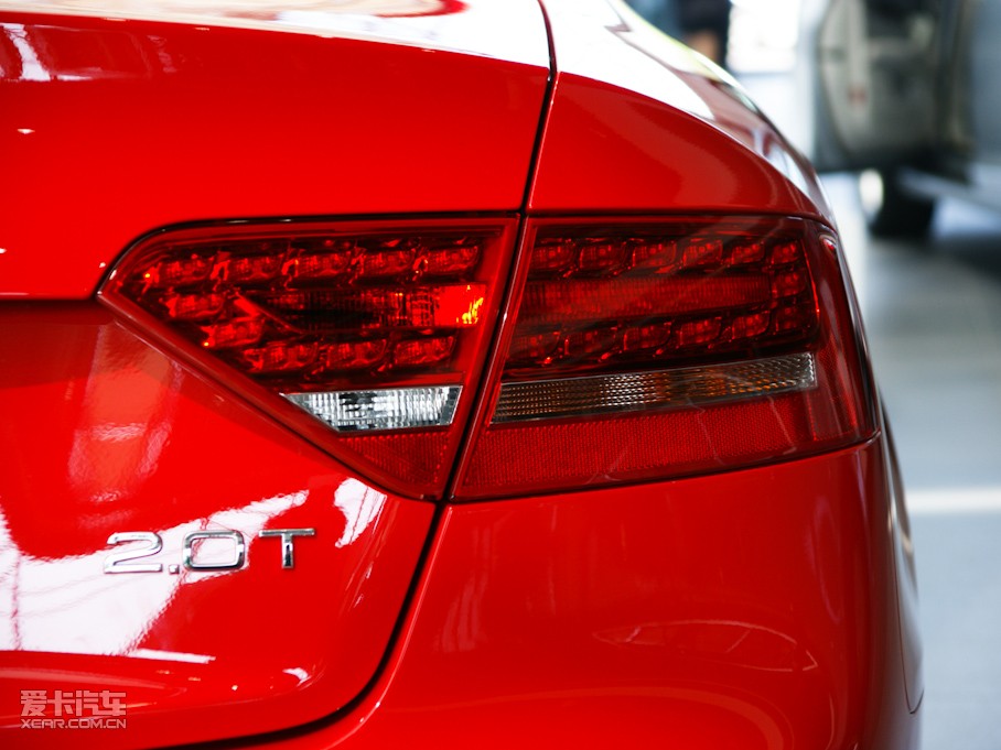 2010WA5 Coupe 2.0T Coupe Lа