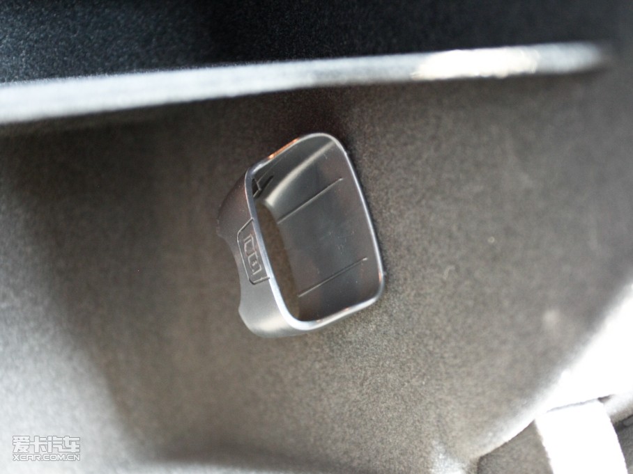 2010��?yu��n)W��S5 Cabriolet 3.0T Cabriolet