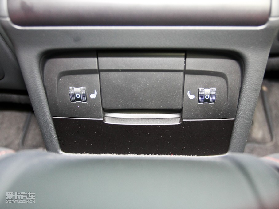 2010��?yu��n)W��S5 Cabriolet 3.0T Cabriolet