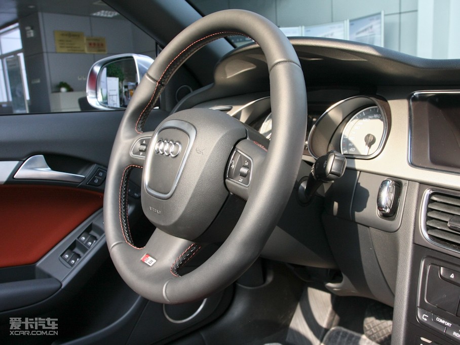 2010��?yu��n)W��S5 Cabriolet 3.0T Cabriolet