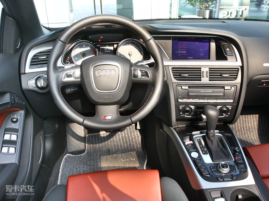 2010��?yu��n)W��S5 Cabriolet 3.0T Cabriolet