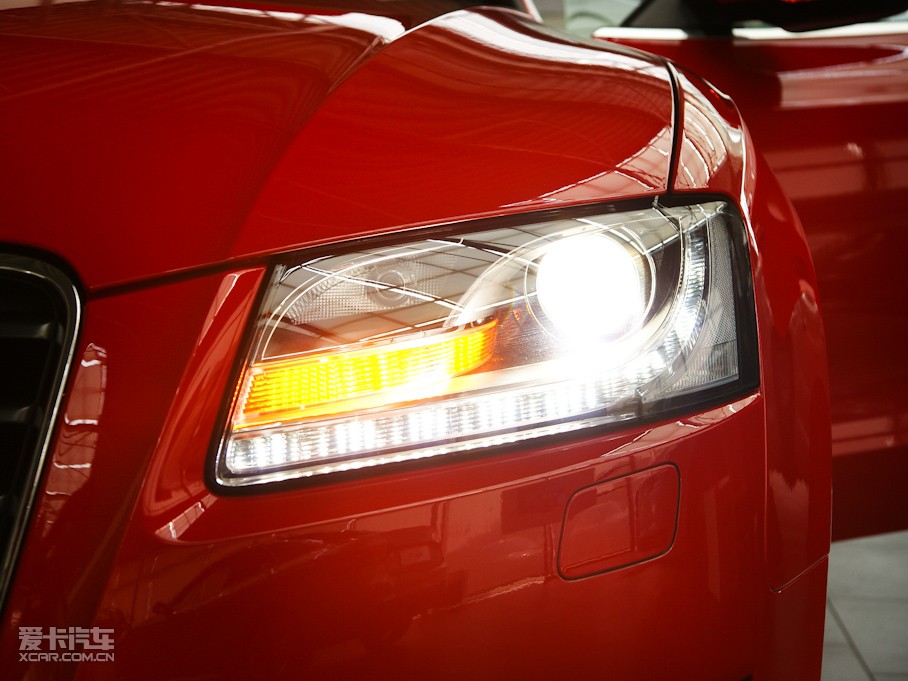 2010?yun)WA5 2.0TFSI Sportback m