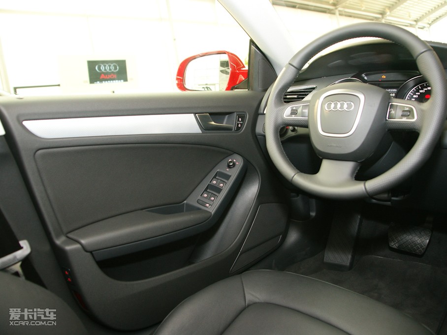 2010?yun)WA5 2.0TFSI Sportback m