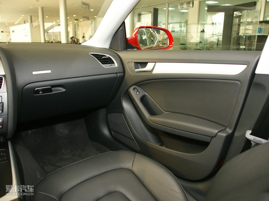 2010?yun)WA5 2.0TFSI Sportback m