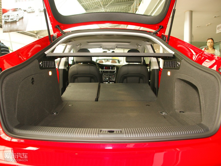 2010?yun)WA5 2.0TFSI Sportback m