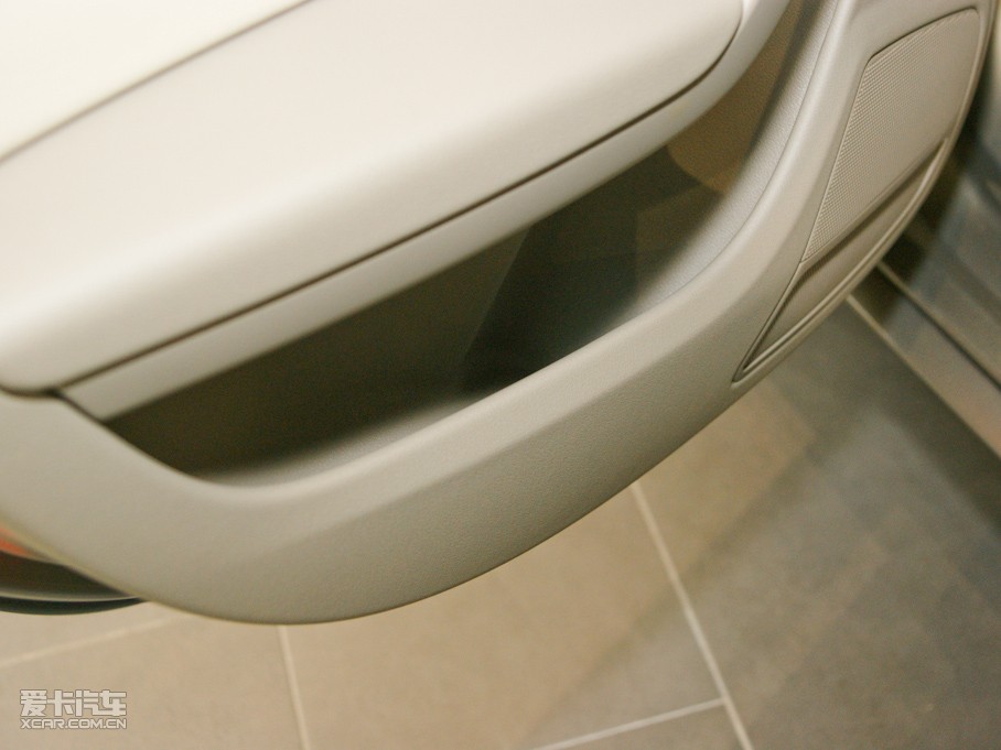 2010?yun)WA5 2.0TFSI Sportback m