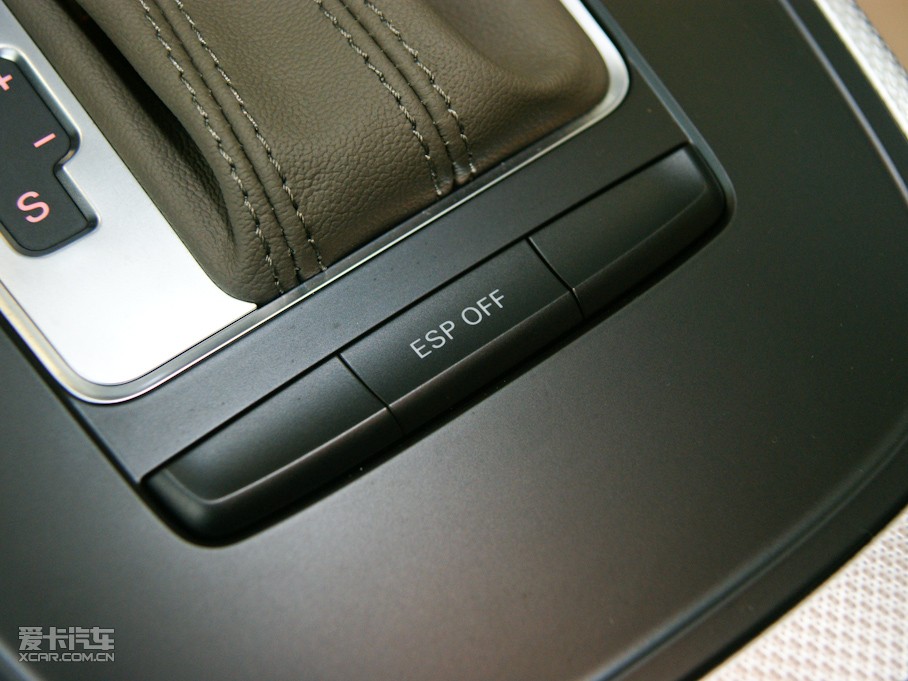 2010?yun)WA5 2.0TFSI Sportback m