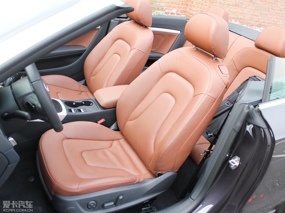 2010��?yu��n)W��A5 Cabriolet 2.0TFSI Cabriolet