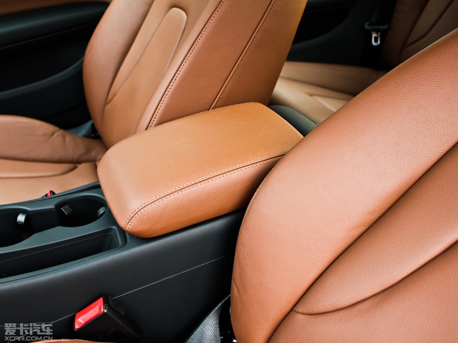 2010?yun)WA5 Coupe 2.0T Coupe