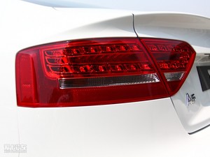 20102.0TFSI Sportback A ^